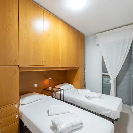 Joivy Charming 2-bed Flat With Balcony & Parking Σέστρι Λεβάντε