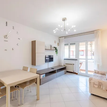 Joivy Charming 2-bed Flat With Balcony & Parking Sestri Levante